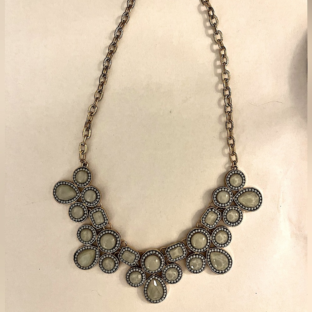 Francesca’s Statement Necklace - Picture 5 of 7